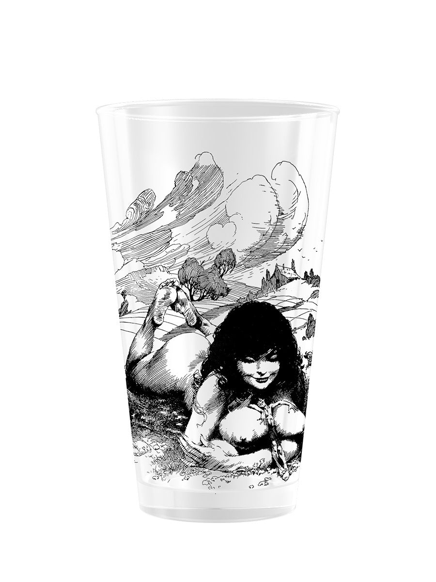 The Giantess Pint Glass