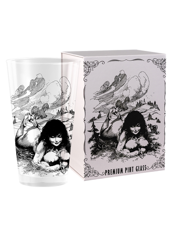 The Giantess Pint Glass